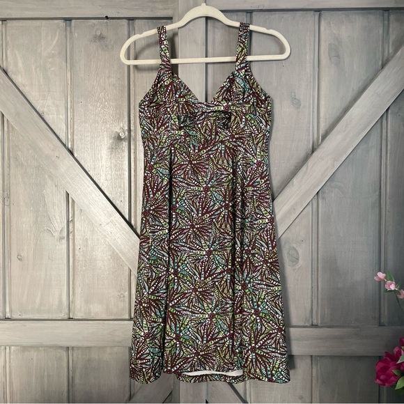Patagonia Women’s stretchy comfortable sun dress outdoor resort vacation garden - Picture 4 of 6